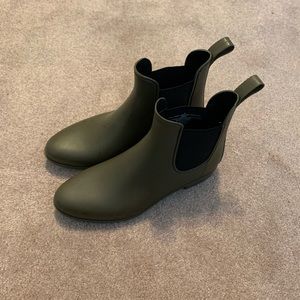 Short Rain boots!